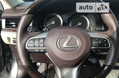 Седан Lexus ES 2018 в Киеве