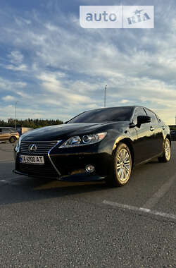 Седан Lexus ES 2014 в Києві