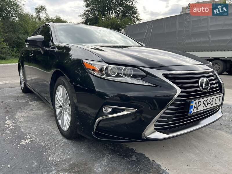 Lexus ES 2016