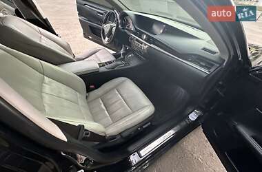 Седан Lexus ES 2016 в 