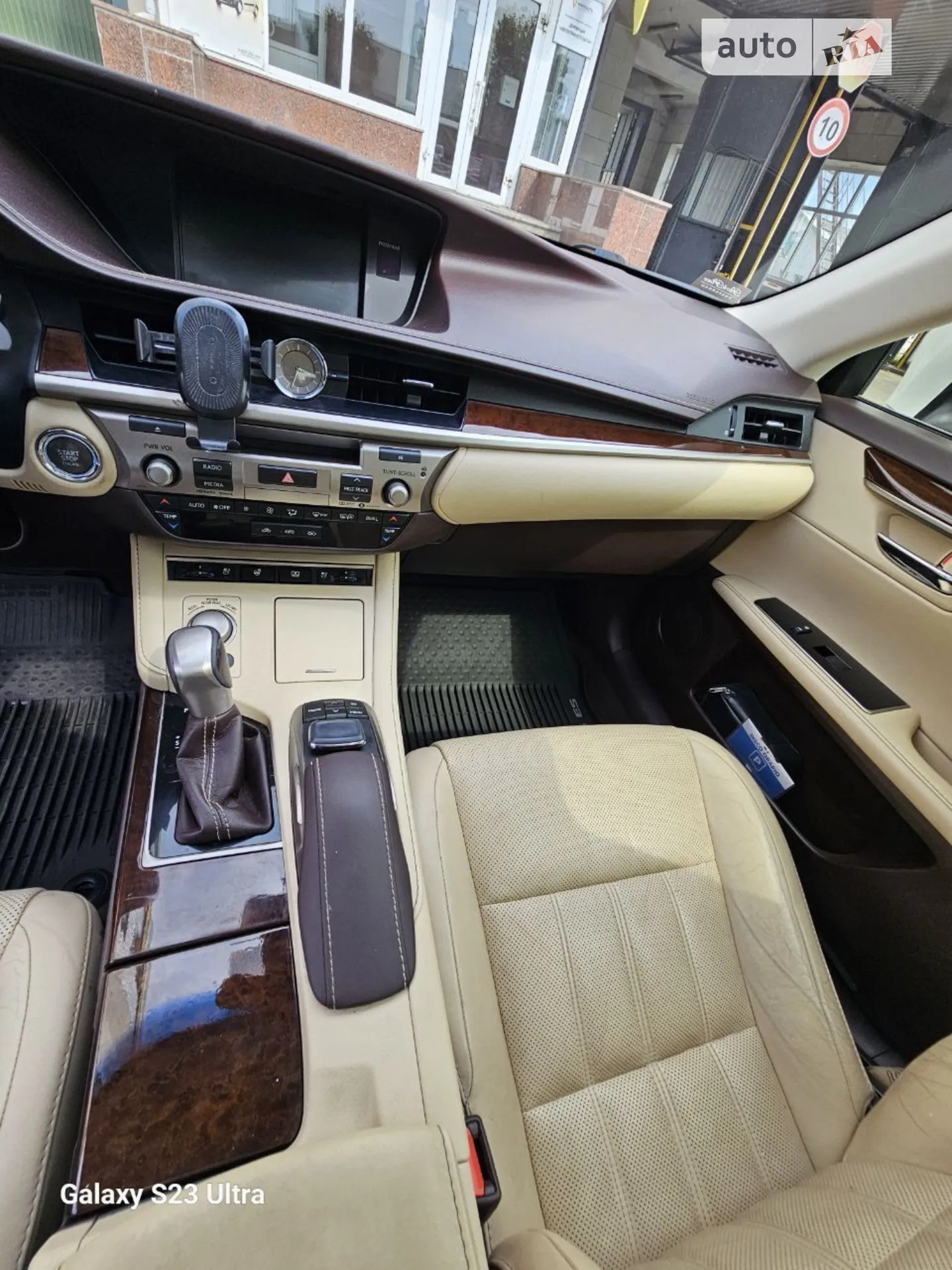 2016 Lexus ES - мініатюра 23
