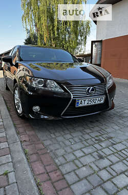 Седан Lexus ES 2013 в Івано-Франківську