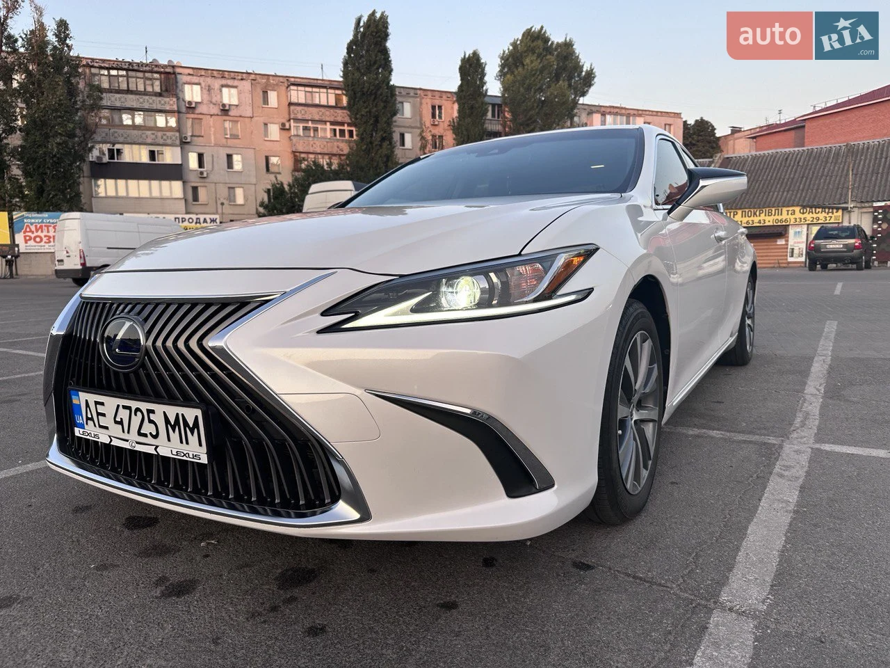 2019 Lexus ES - мініатюра 12
