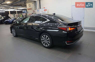 Седан Lexus ES 2022 в Житомирі