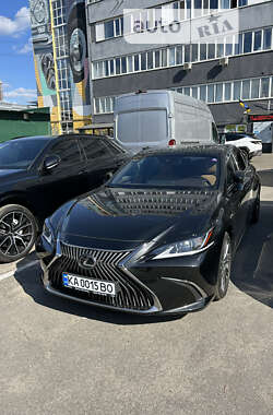 Седан Lexus ES 2020 в Киеве