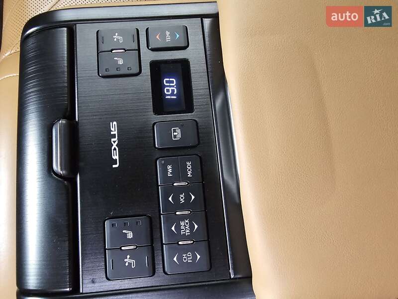 Седан Lexus ES 2018 в Ровно