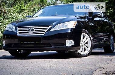 Седан Lexus ES 2011 в Кривом Роге