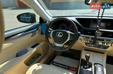 Седан Lexus ES 2013 в Вінниці