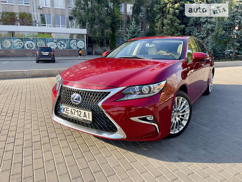 Седан Lexus ES 2015 в Дніпрі