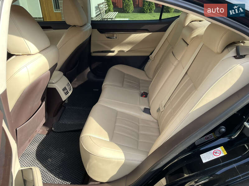 Седан Lexus ES 2018 в Одессе
