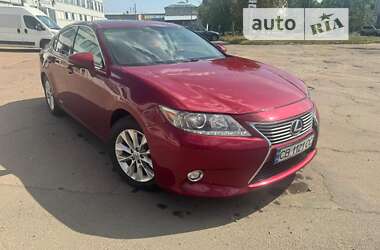 Седан Lexus ES 2014 в Чернігові