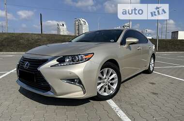 Седан Lexus ES 2012 в Киеве