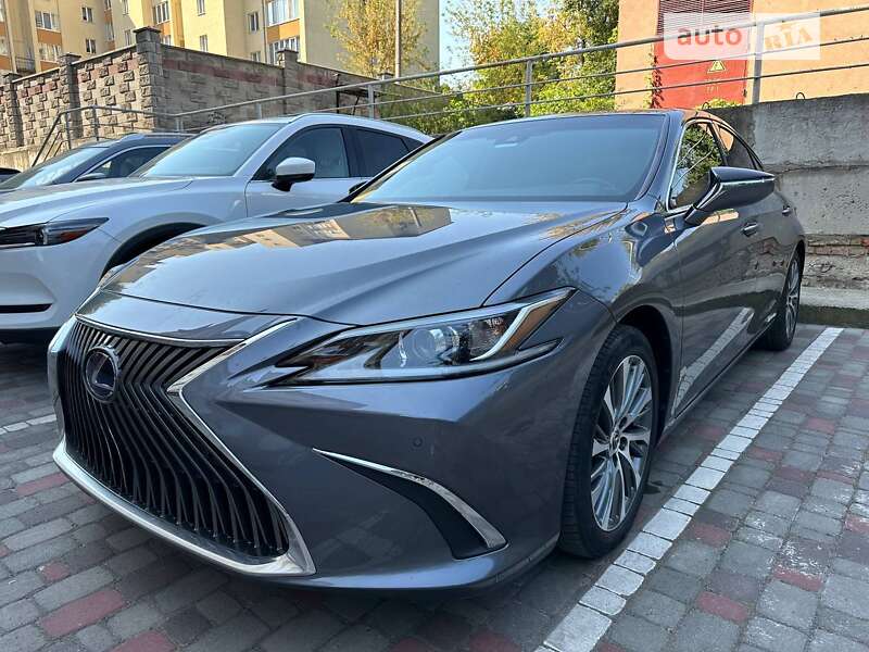 Седан Lexus ES 2021 в Києві