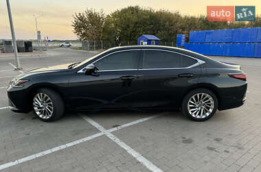 Седан Lexus ES 2022 в Борисполе