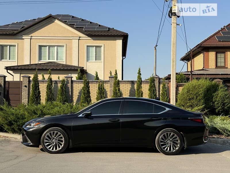 Седан Lexus ES 2019 в Днепре