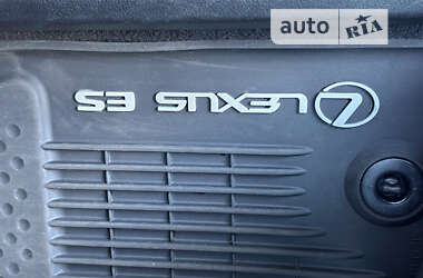 Седан Lexus ES 2019 в 