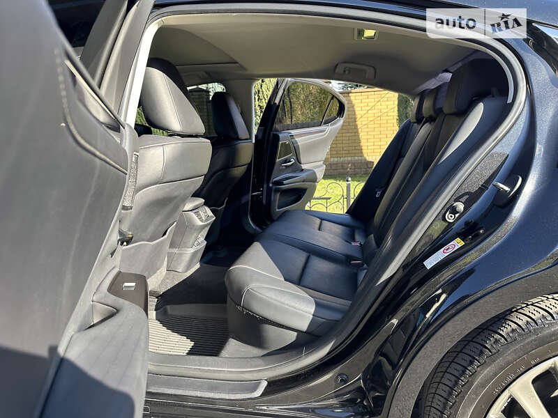 Седан Lexus ES 2019 в Днепре