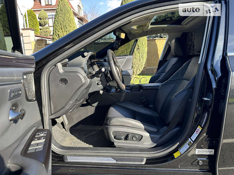 Седан Lexus ES 2019 в Днепре