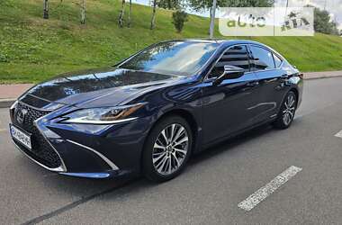 Седан Lexus ES 2021 в Киеве