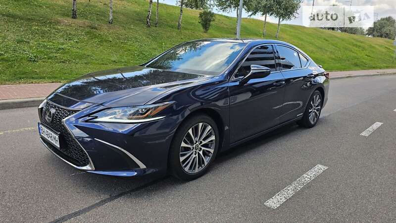 Седан Lexus ES 2021 в Києві