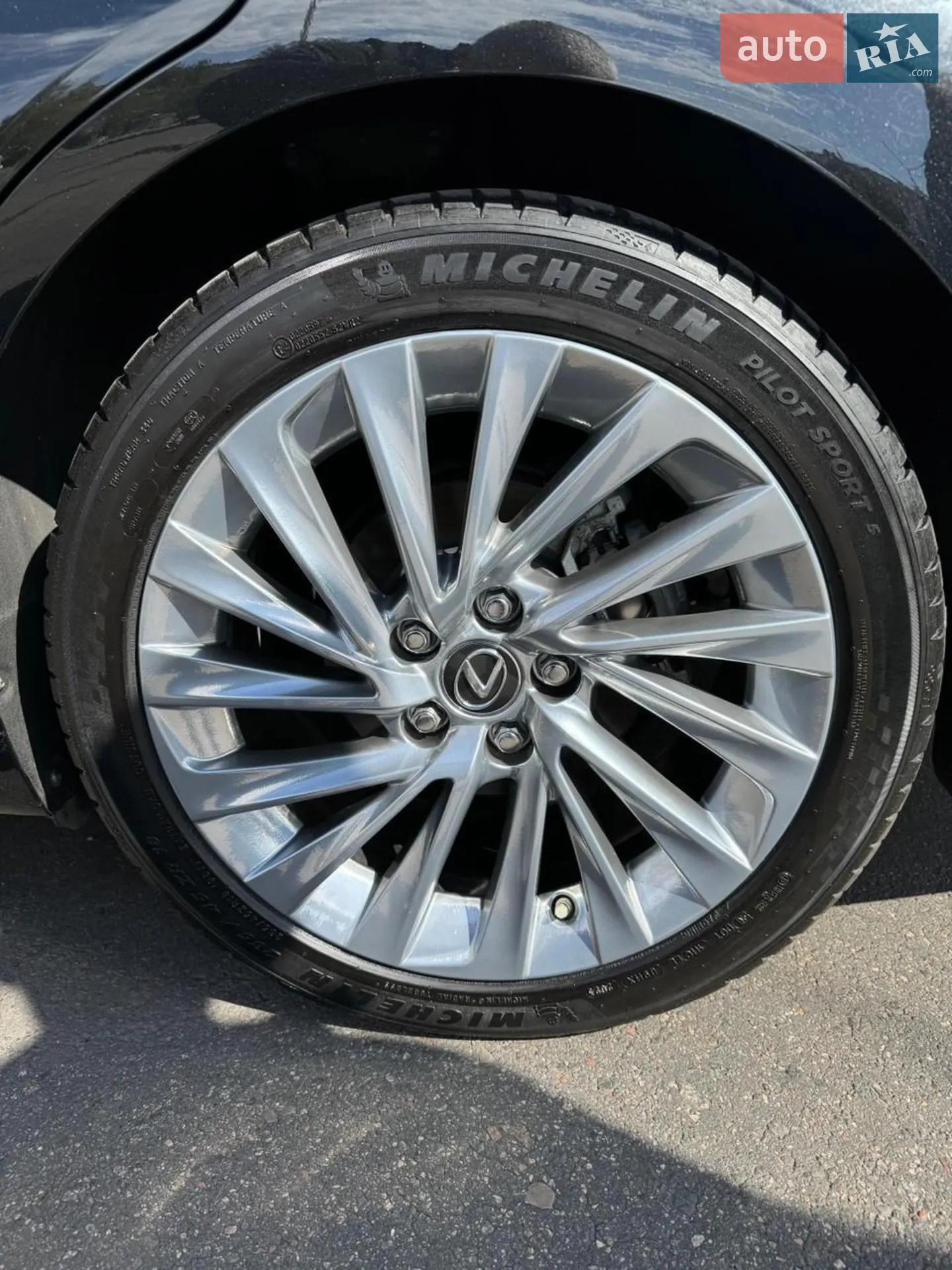 2019 Lexus ES - мініатюра 23