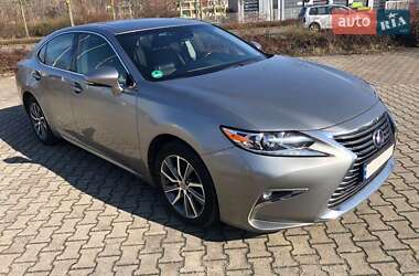 Седан Lexus ES 2018 в Ужгороде