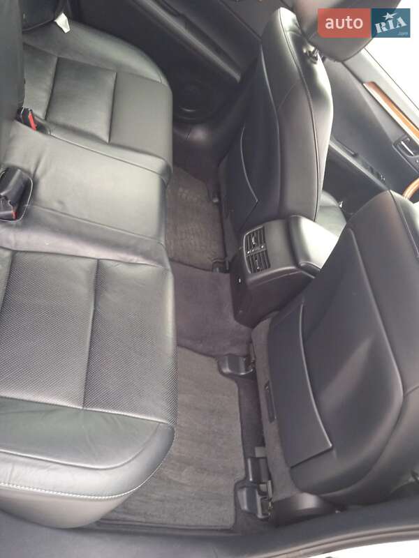 Седан Lexus ES 2013 в Полтаве