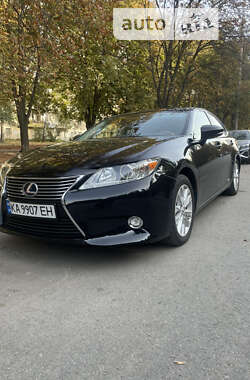 Седан Lexus ES 2014 в Киеве