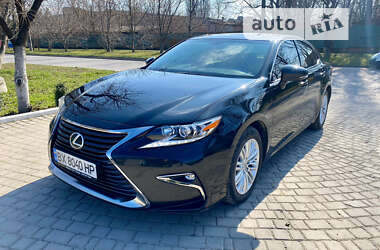 Седан Lexus ES 2017 в Кам'янець-Подільському