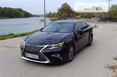 Седан Lexus ES 2016 в Білій Церкві