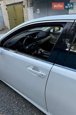 Седан Lexus ES 2016 в Днепре