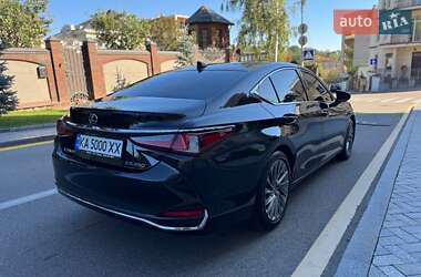 Седан Lexus ES 2019 в Киеве