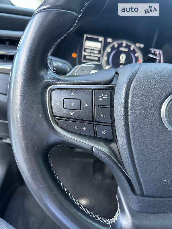 Седан Lexus ES 2019 в Києві