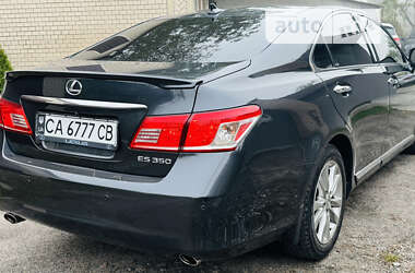 Седан Lexus ES 2011 в Ставище