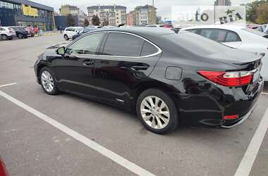 Седан Lexus ES 2014 в Киеве