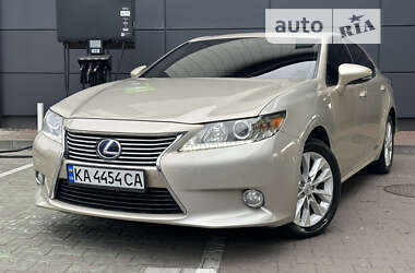 Седан Lexus ES 2013 в Києві