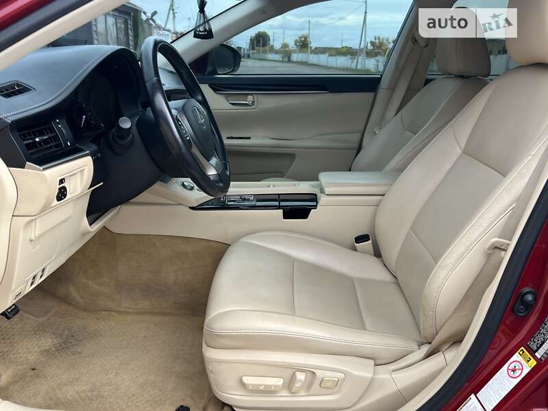 Седан Lexus ES 2013 в Киеве фото 34 Седан Lexus ES 2013 в Киеве