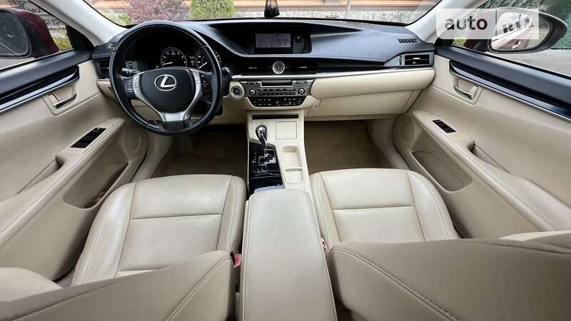 Седан Lexus ES 2013 в Киеве фото 55 Седан Lexus ES 2013 в Киеве