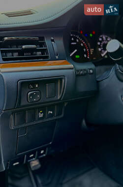 Седан Lexus ES 2013 в 