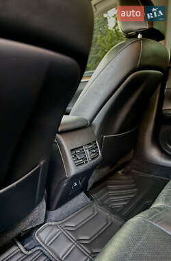 Седан Lexus ES 2013 в 