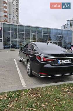 Седан Lexus ES 2021 в Киеве