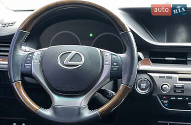 Седан Lexus ES 2013 в Белой Церкви