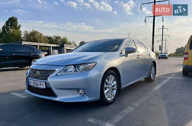 Седан Lexus ES 2013 в Киеве