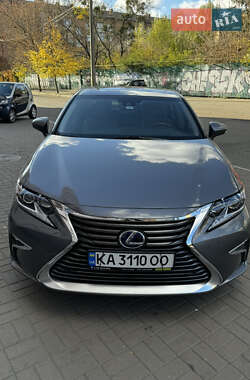 Седан Lexus ES 2016 в 