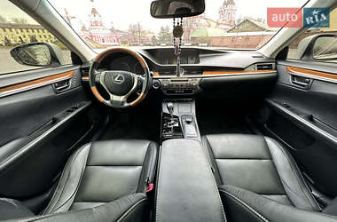 Седан Lexus ES 2012 в Дніпрі