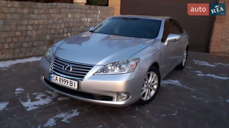 Седан Lexus ES 2011 в Черкасах