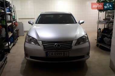 Седан Lexus ES 2011 в Черкасах