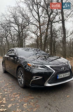 Седан Lexus ES 2017 в Білій Церкві