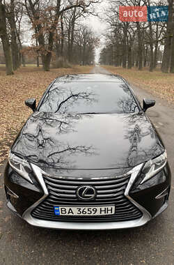Седан Lexus ES 2017 в Білій Церкві