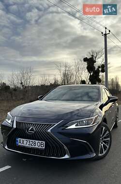 Седан Lexus ES 2020 в Києві